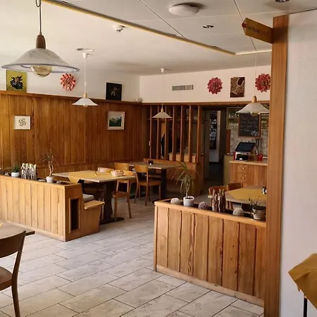 Hotel Staetzerhorn 3*