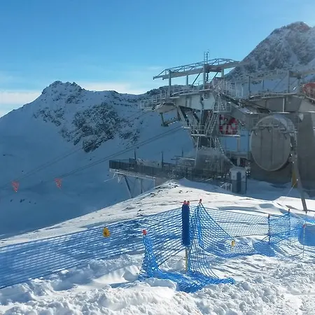 Staetzerhorn ホテル 3*