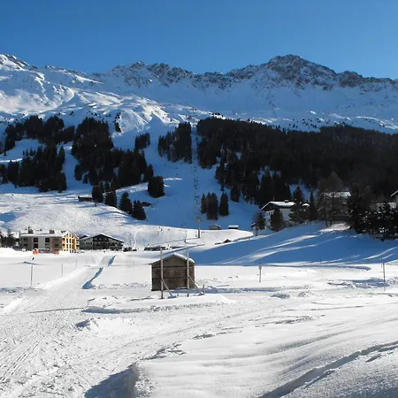ホテル Staetzerhorn