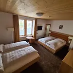 Staetzerhorn Hotel 3*