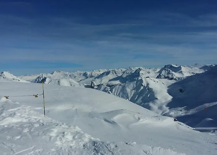 Hotel Staetzerhorn 3*